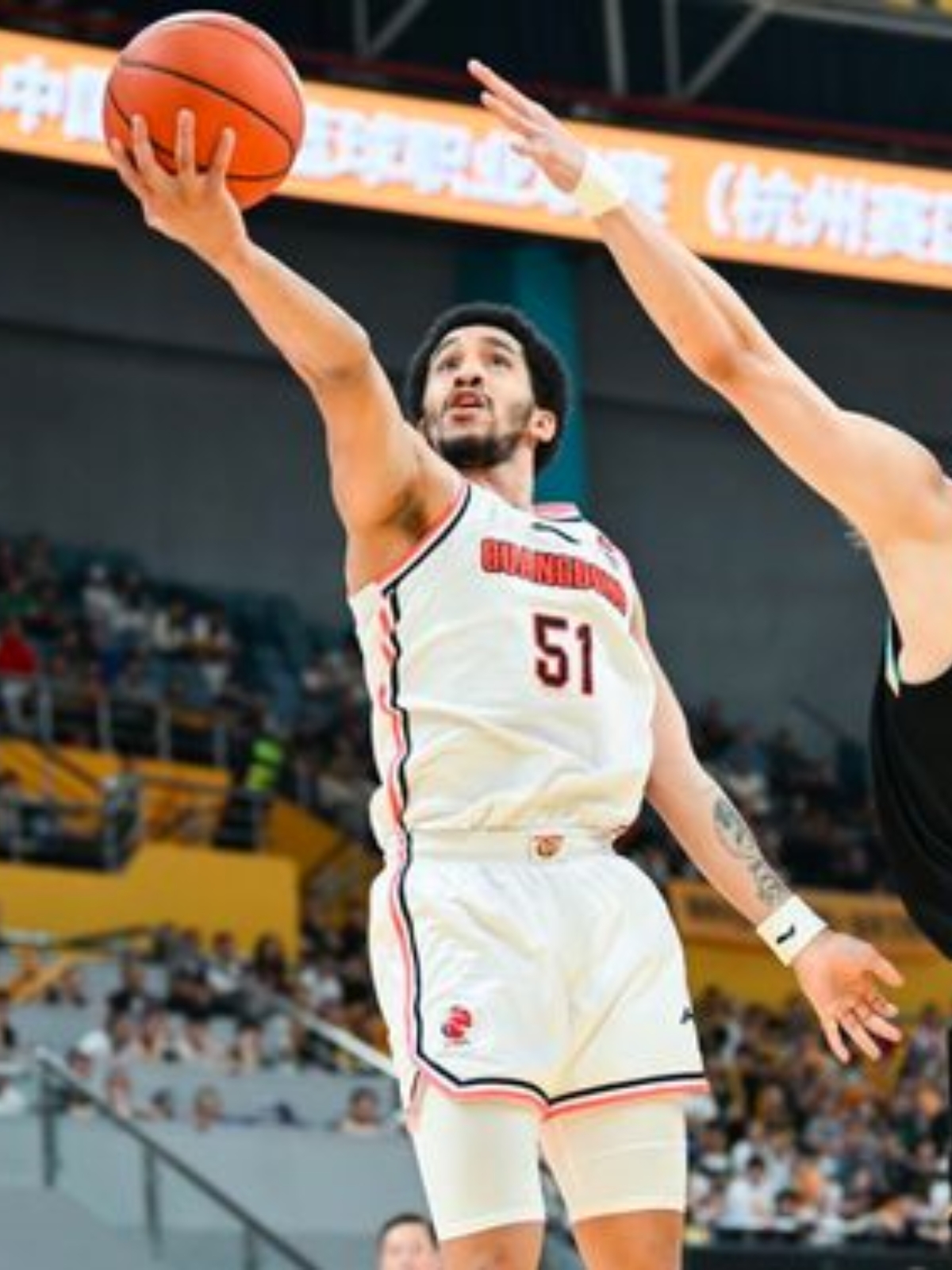 J9-JackeyLove迎来十二赛季出色发挥，加拿大队观众热烈欢呼！赛场气氛高涨的简单介绍